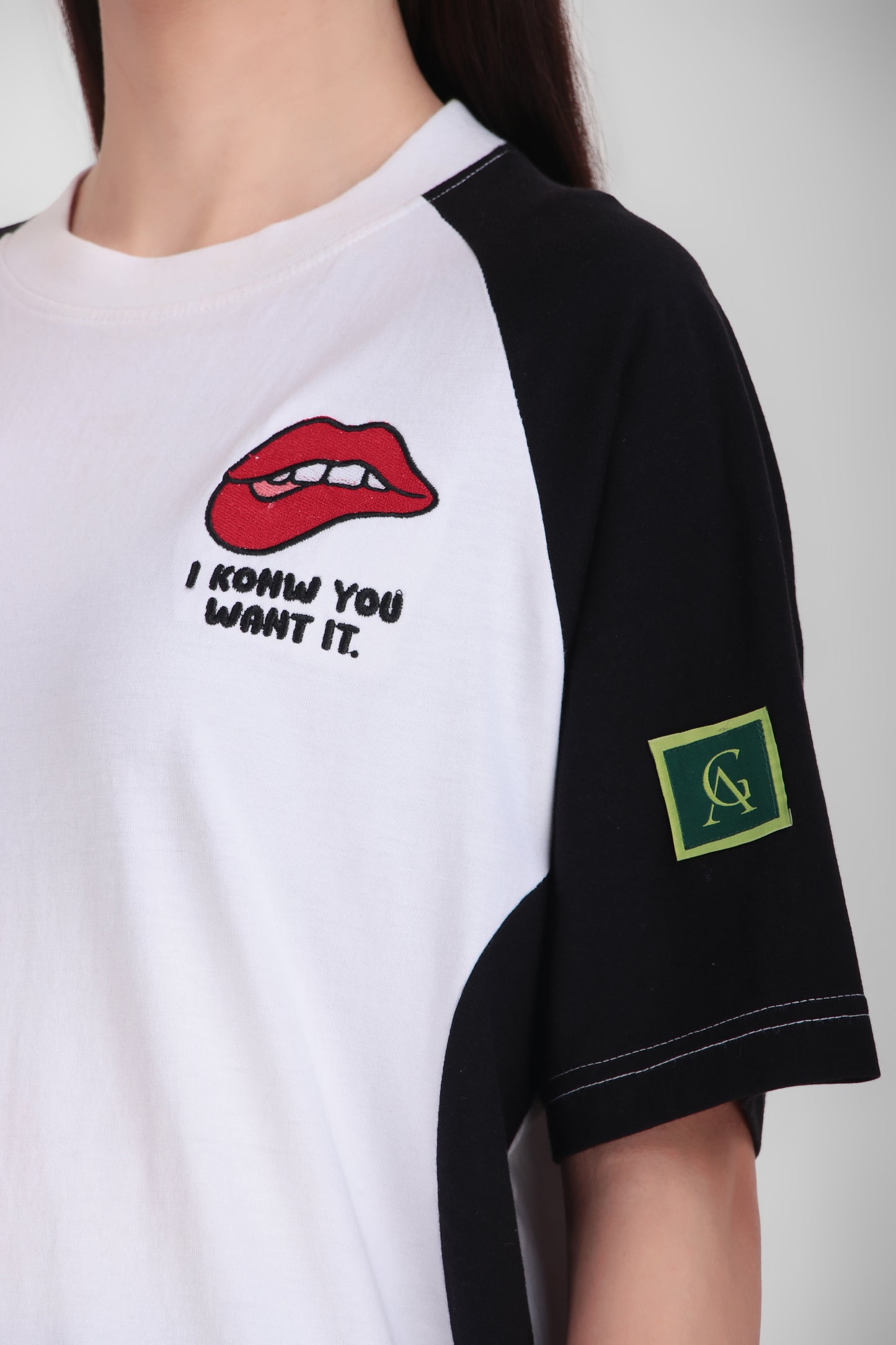 Tease Classic T-shirt  (Unisex)